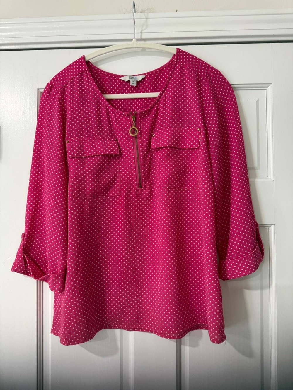 Croft & Barrow womens Pink Top Blouse White Polka Dots Zipper Boat Neck Sz M